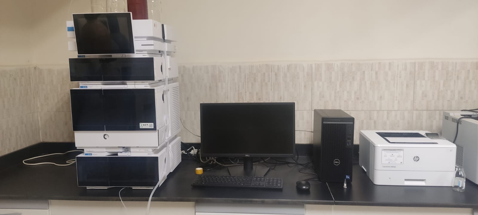 HPLC  (High-Performance Liquid Chromatography)